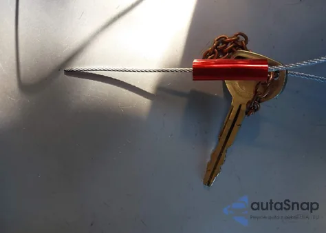 2001 Toyota Sienna Le z USA, uszkodzony, nr VIN 4T3ZF13C01U412577